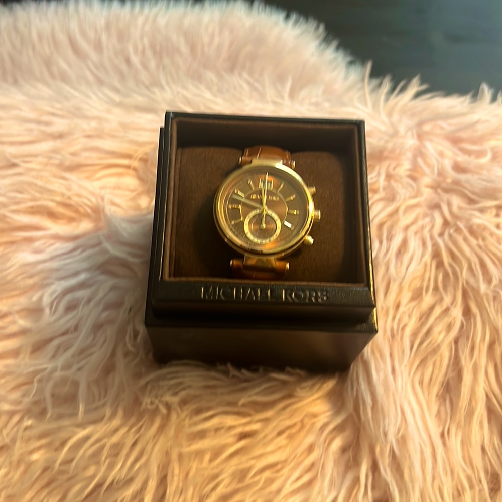 Michael Kors Watch. GOLD w/ Leather Band